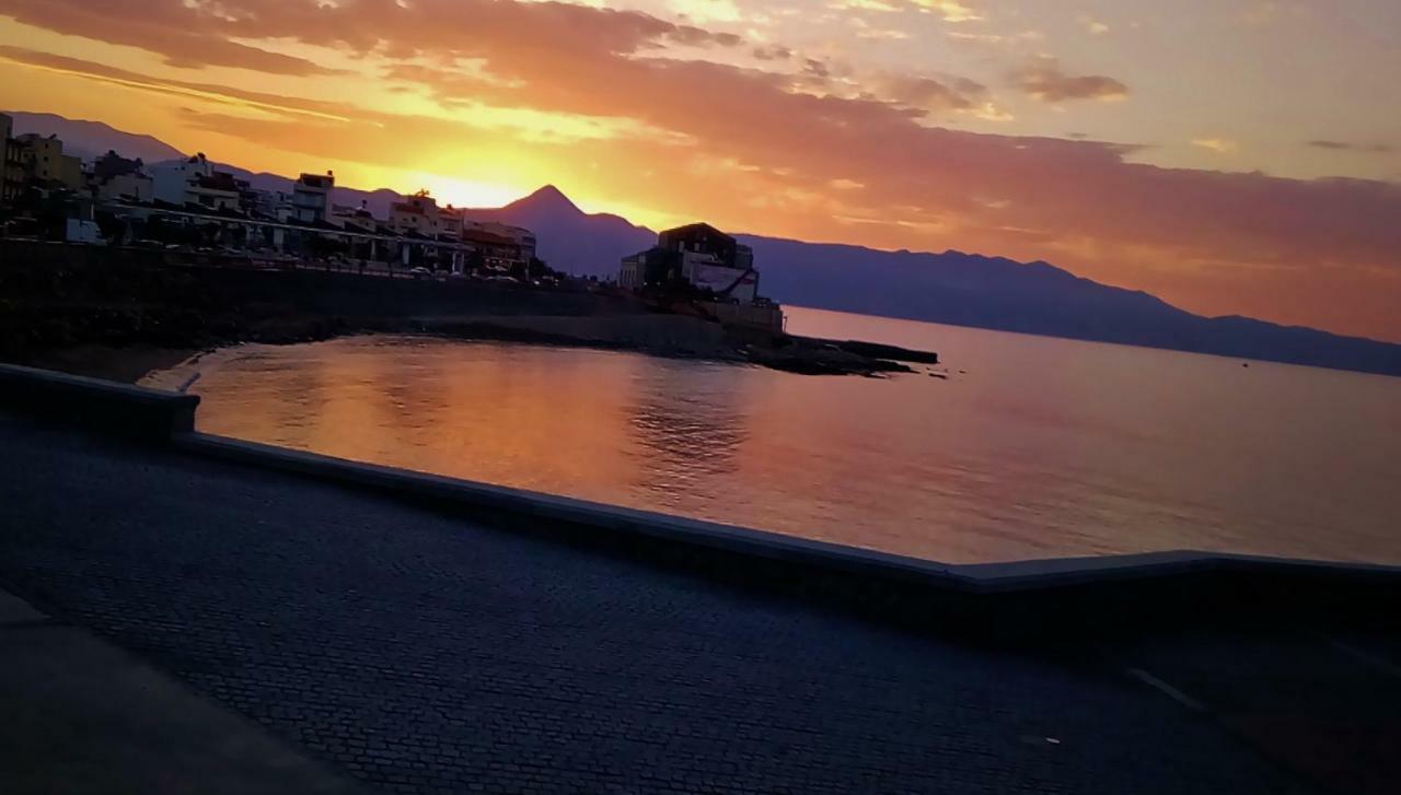 The Central Heraklion  Екстер'єр фото